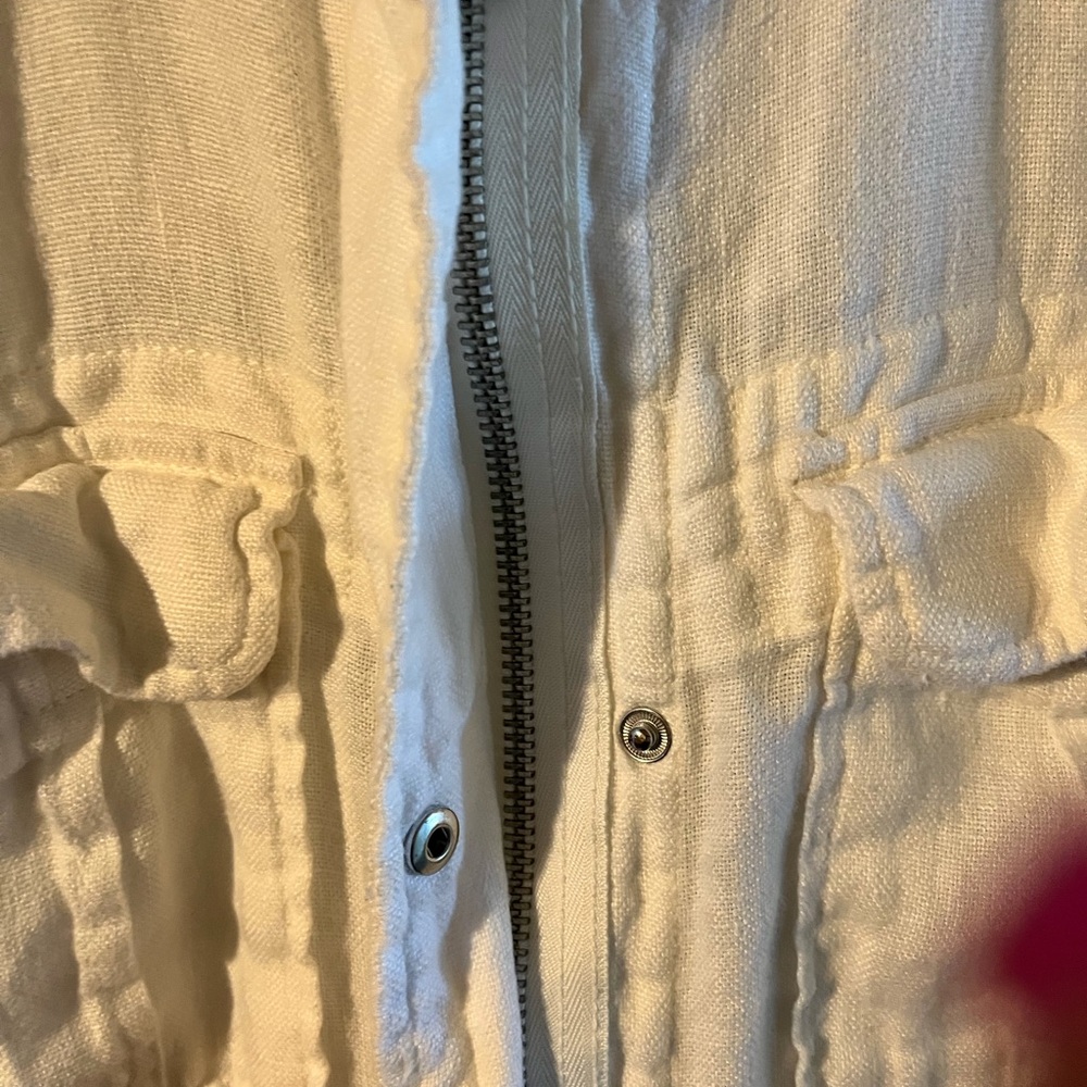 Gap White Utility Jacket Versatile Design - image 3